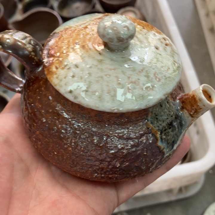 柴烧杯子与宝瓶大放漏