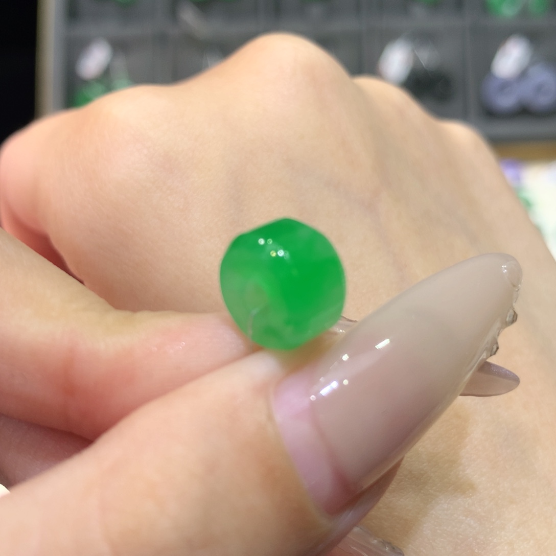 翡翠未镶嵌戒指路路通