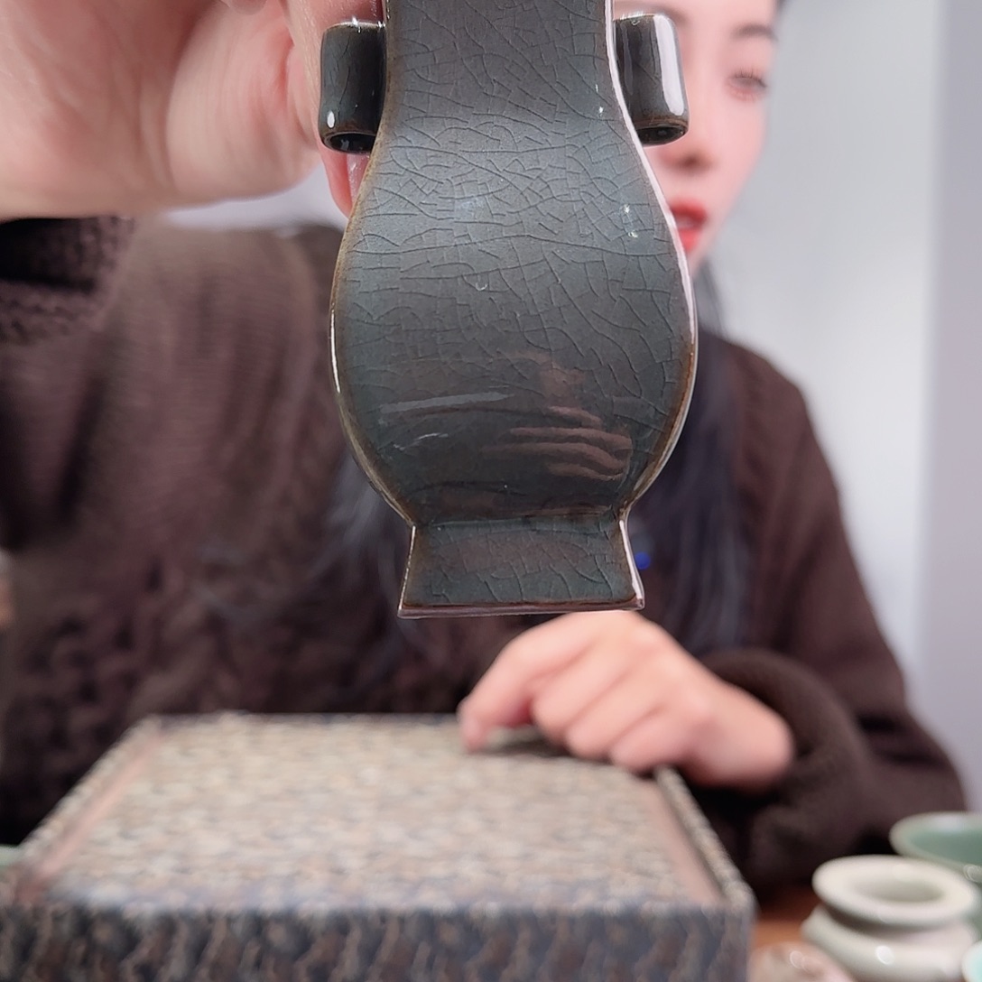 瓷摆件双耳瓶1111