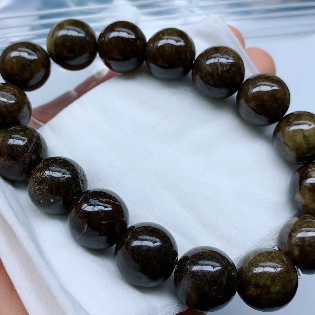 翡翠颈饰未镶嵌手串