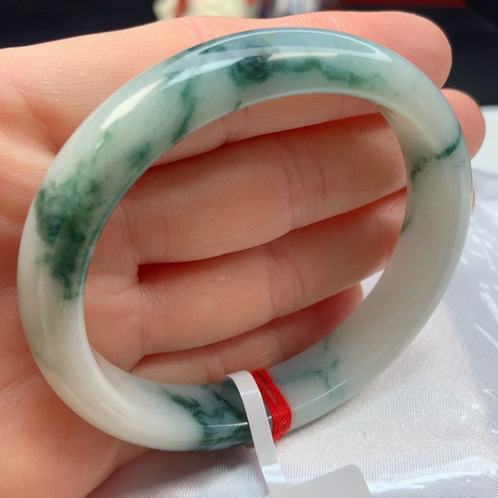 翡翠手镯未镶嵌57贵妃