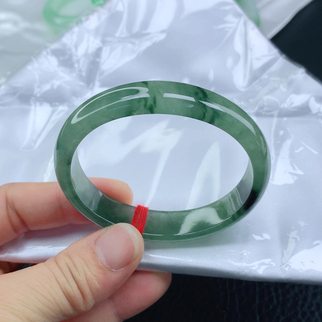 翡翠手镯（贵妃镯）未镶嵌53+冰满绿贵妃手镯