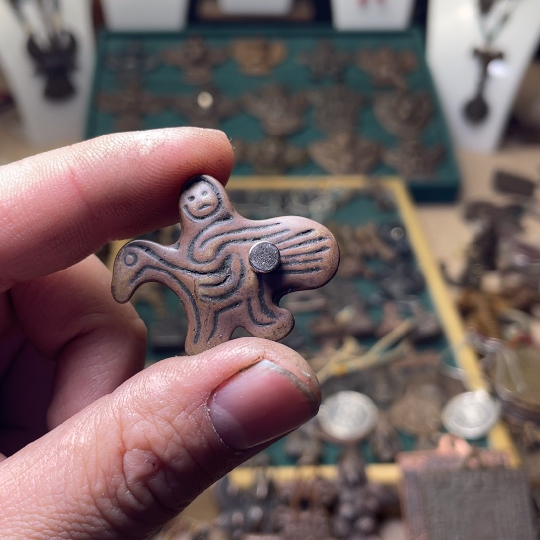 藏传老料压印福利