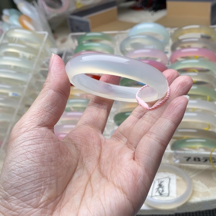 玛瑙/玉髓未镶嵌手镯53圈口