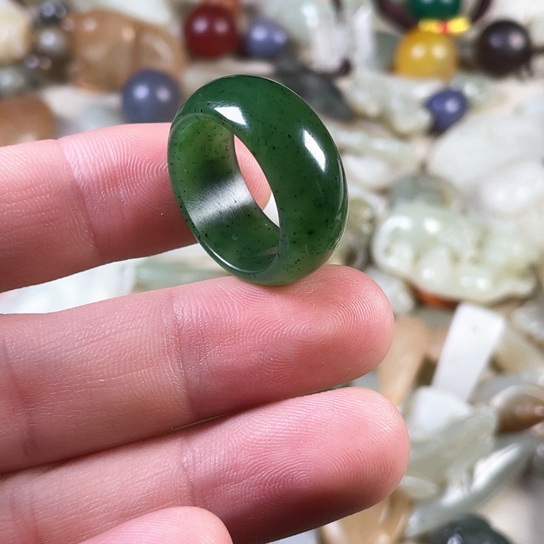 和田玉（糖玉）颈饰未镶嵌