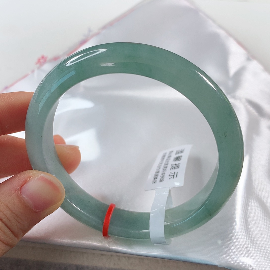 翡翠手镯未镶嵌 正圈①①④
