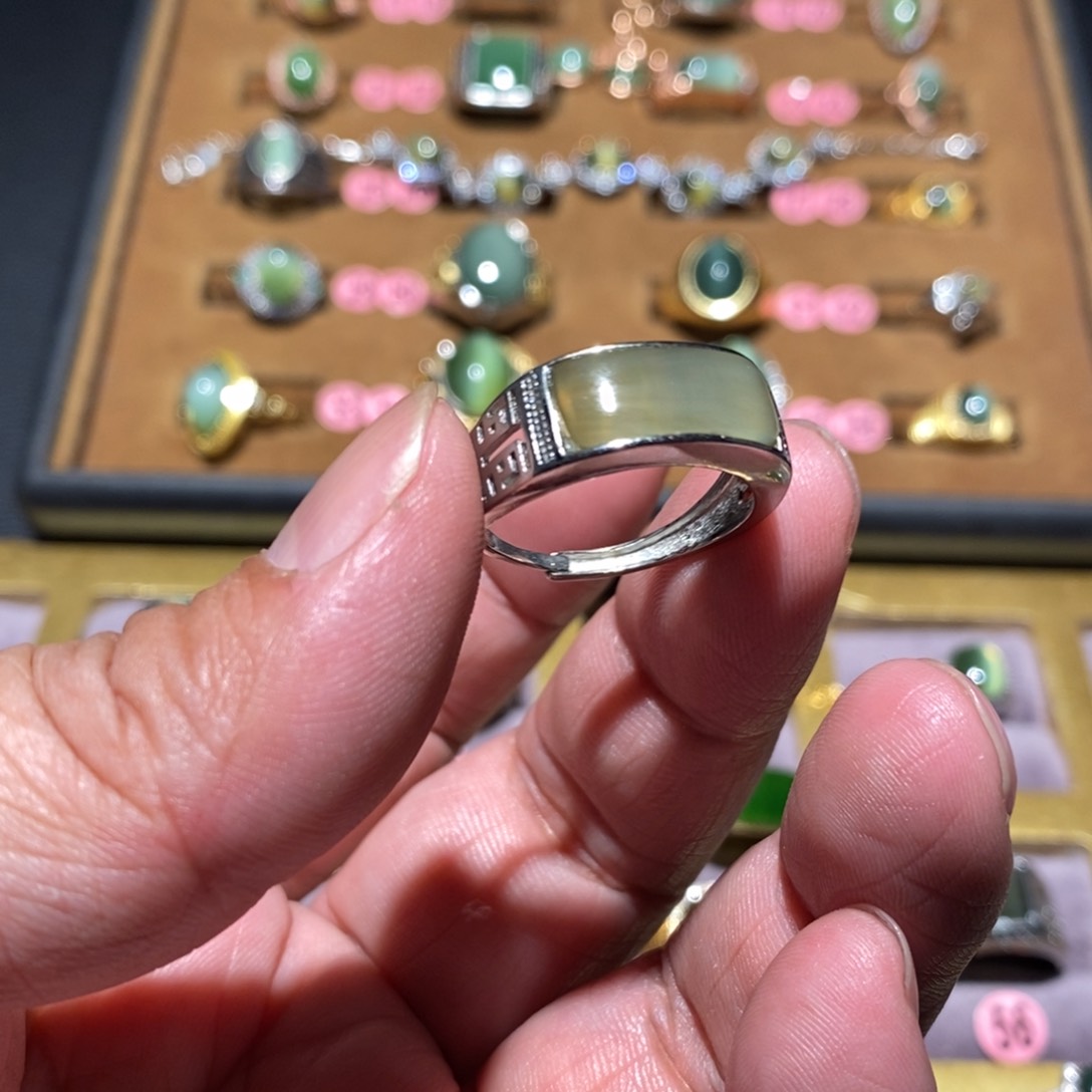 和田玉（碧玉）戒指未镶嵌