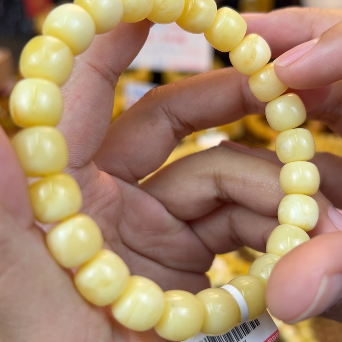 琥珀裸石未镶嵌hhhhhjhhj