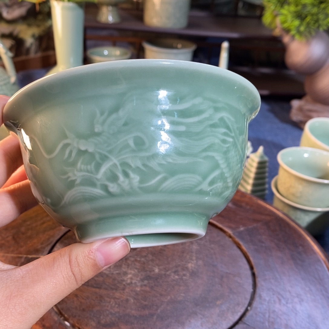 4.7英寸龙纹碗1只微瑕