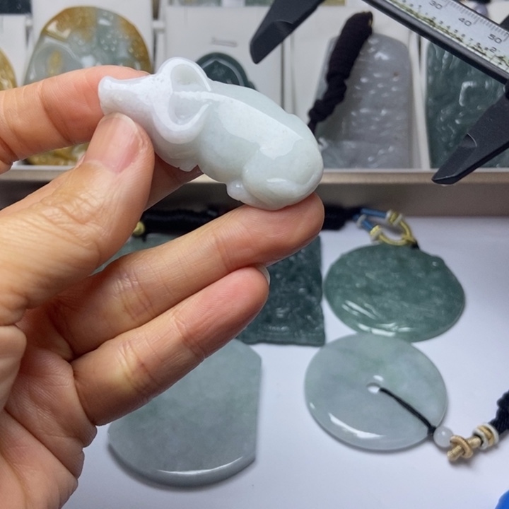翡翠未镶嵌挂件翡翠