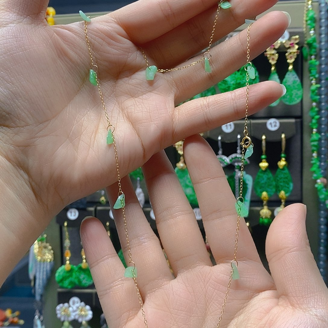 颈饰未镶嵌翡翠翡翠