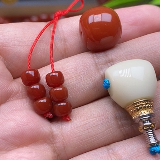 玛瑙/玉髓颈饰未镶嵌三个