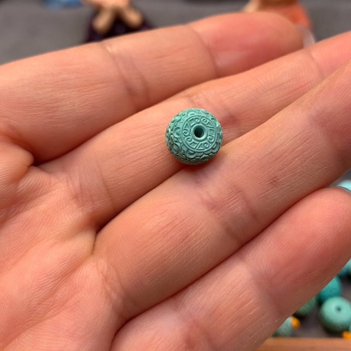 绿松石颈饰未镶嵌