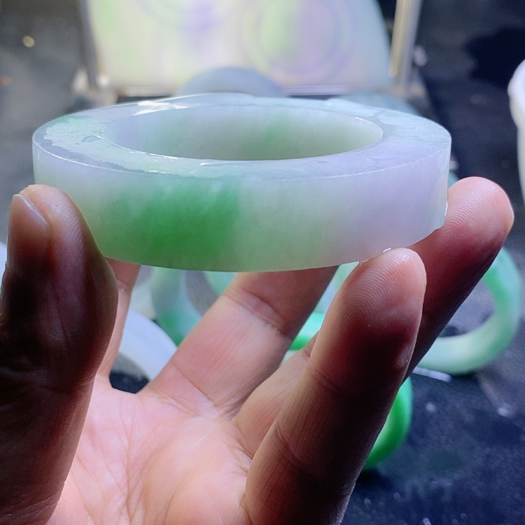 【闪购商品】定制翡翠不退不换未镶嵌?****?