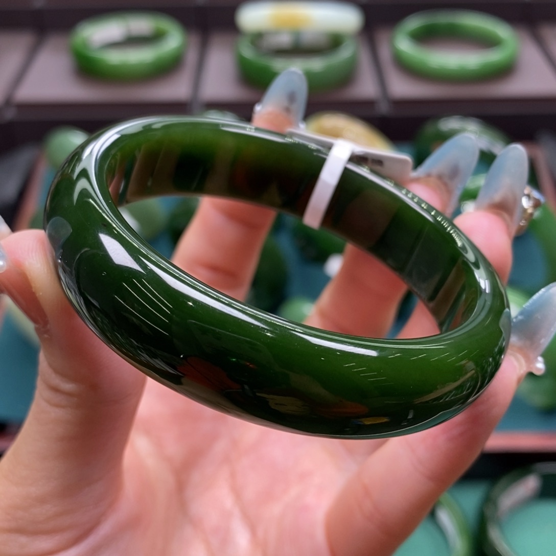 和田玉（碧玉）未镶嵌手镯5859