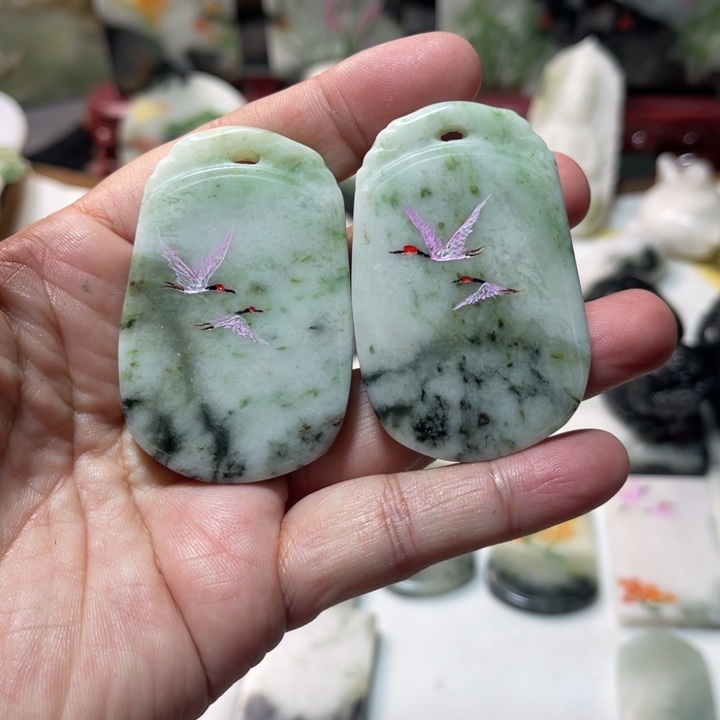 独山玉未镶嵌颈饰