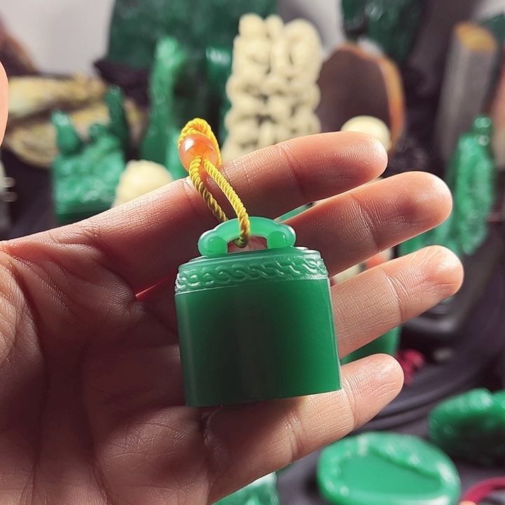 四川石-****-雅安绿名贵石材