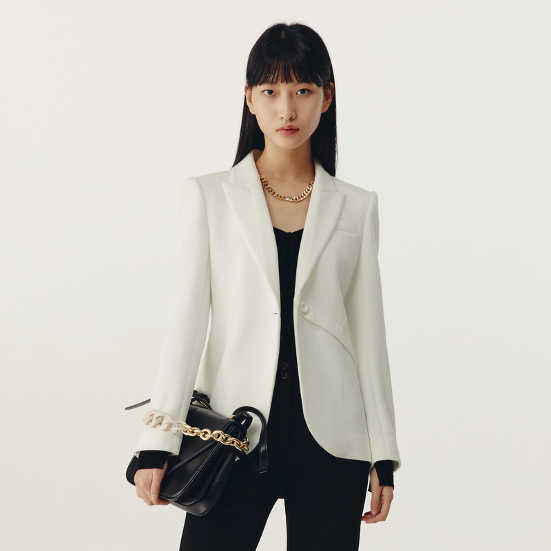 HPLY荷比俪春季新款女廓形肌理质感西装外套HMD12520148