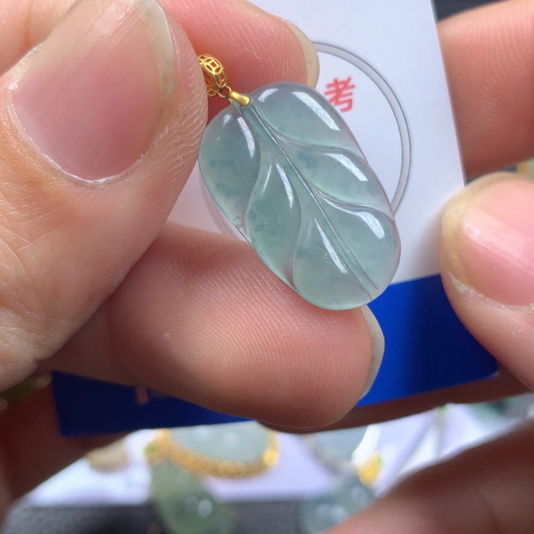 【闪购商品】翡翠颈饰18K金镶嵌翡翠