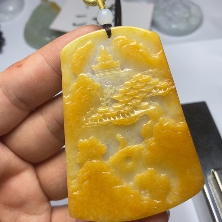 翡翠未镶嵌颈饰翡翠