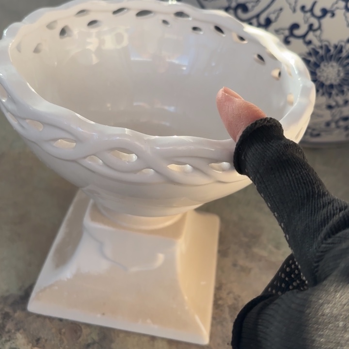 微瑕青花瓷器值得购买