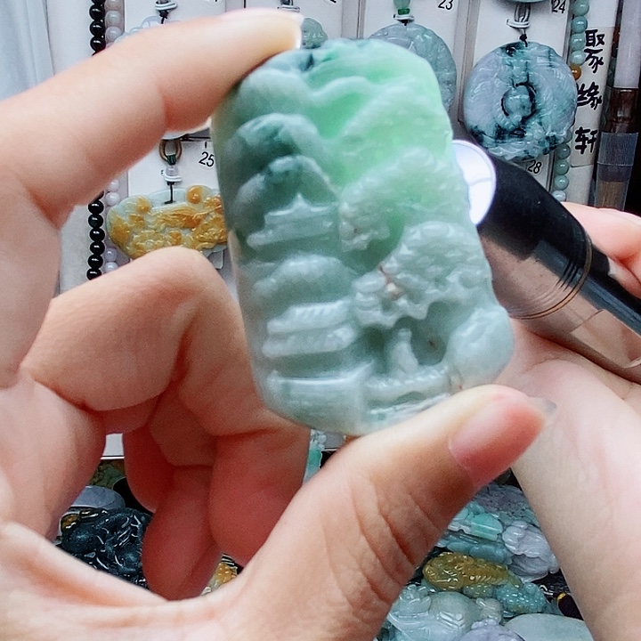 翡翠未镶嵌颈饰翡翠