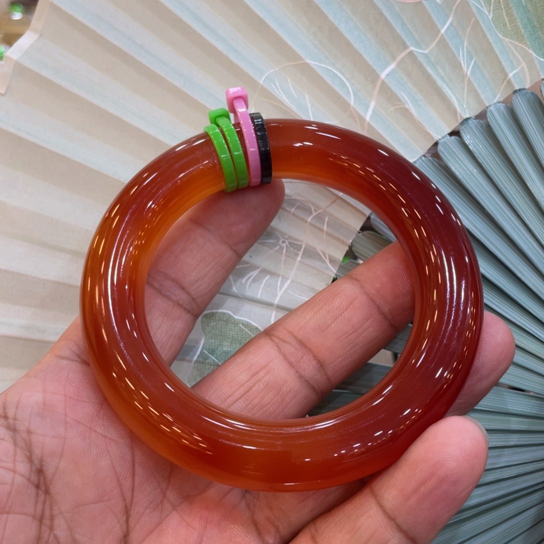 玛瑙/玉髓手镯未镶嵌夏****i