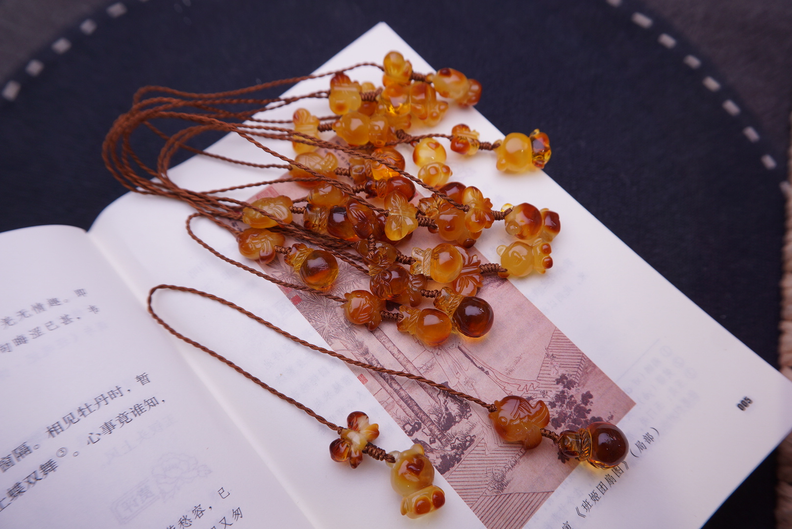 琥珀俏色百搭挂件多样性发货（发其一）