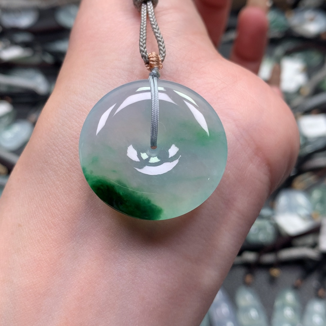 翡翠颈饰未镶嵌00000000000