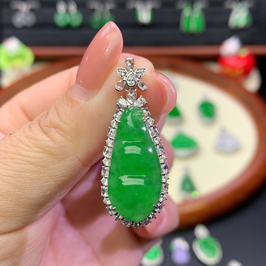 翡翠18K金镶嵌吊坠(不含链)