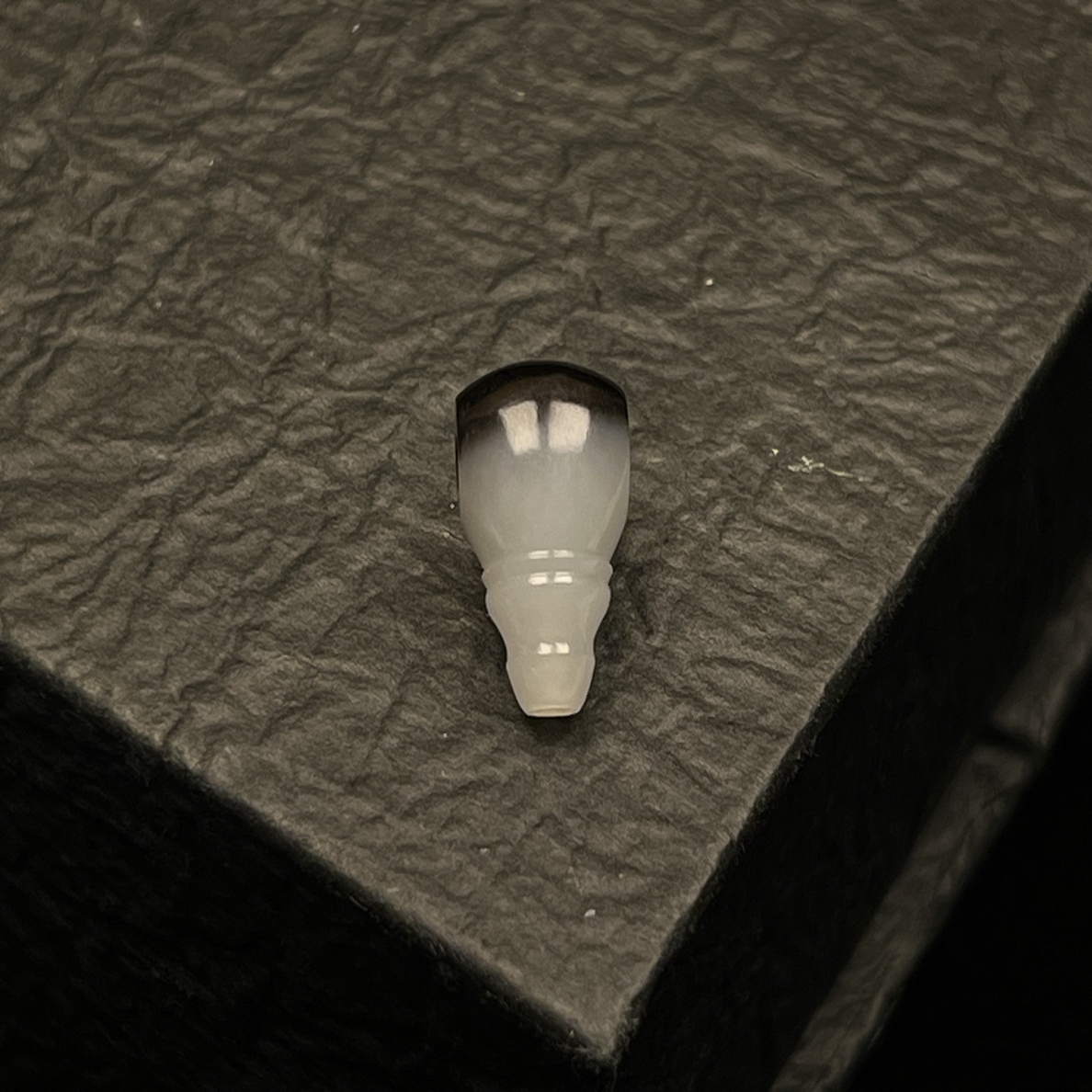 和田玉三通对孔9.5mm 厚度9mm 