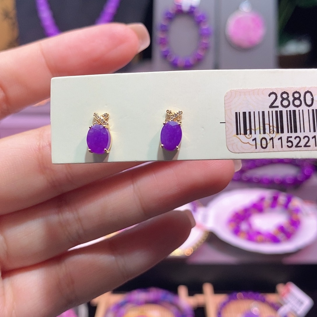 18K金镶嵌苏纪石（舒俱来）耳钉