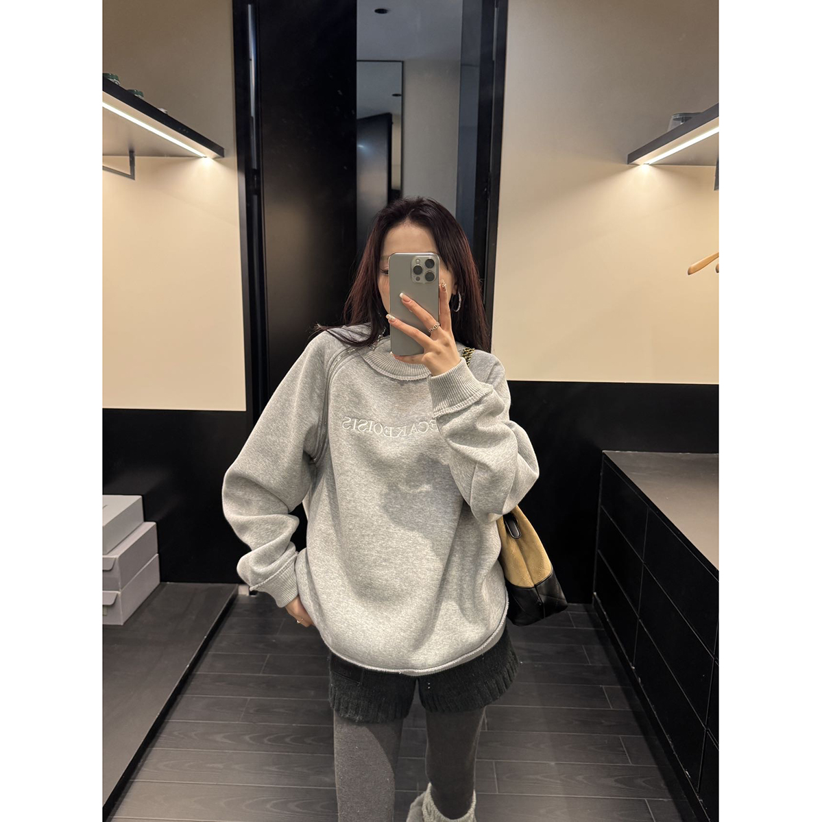 【LIUKY】冬季小众oversize慵懒刺绣侧拉链重磅加绒圆领卫衣女
