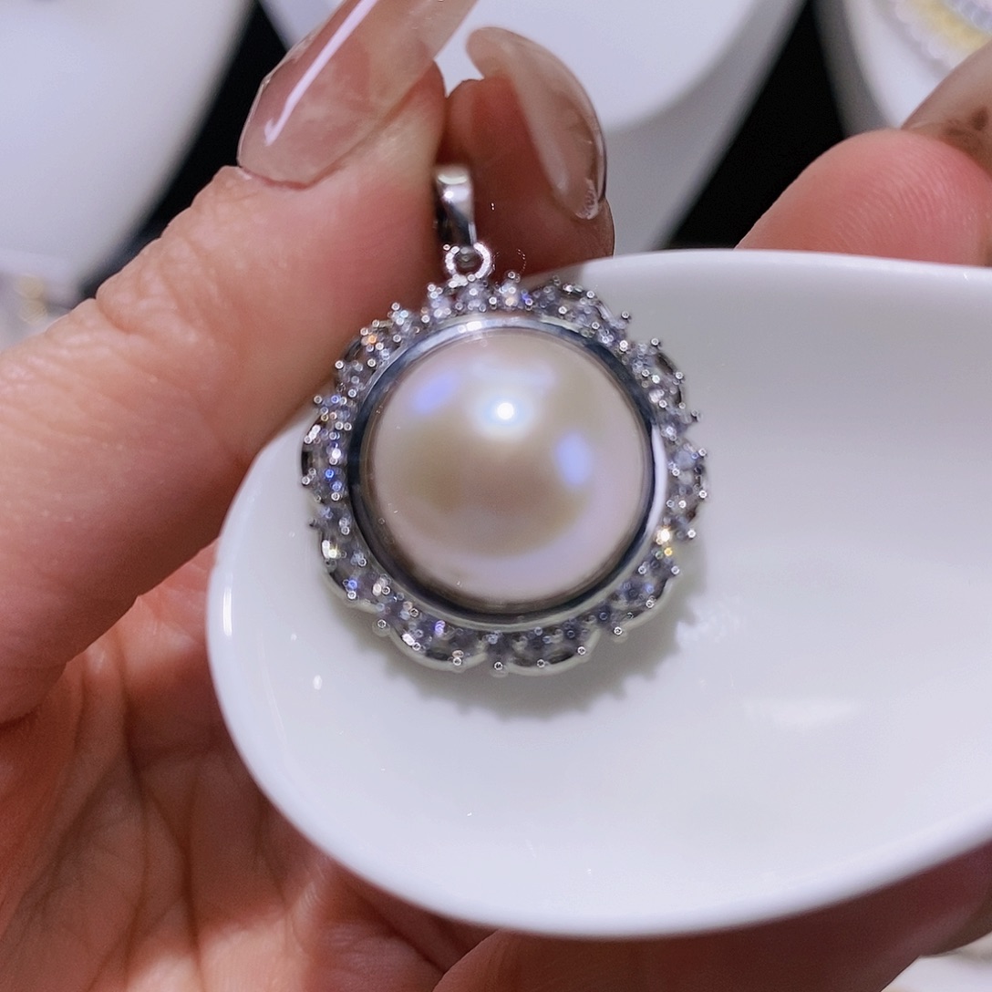 淡水珍珠颈饰合金