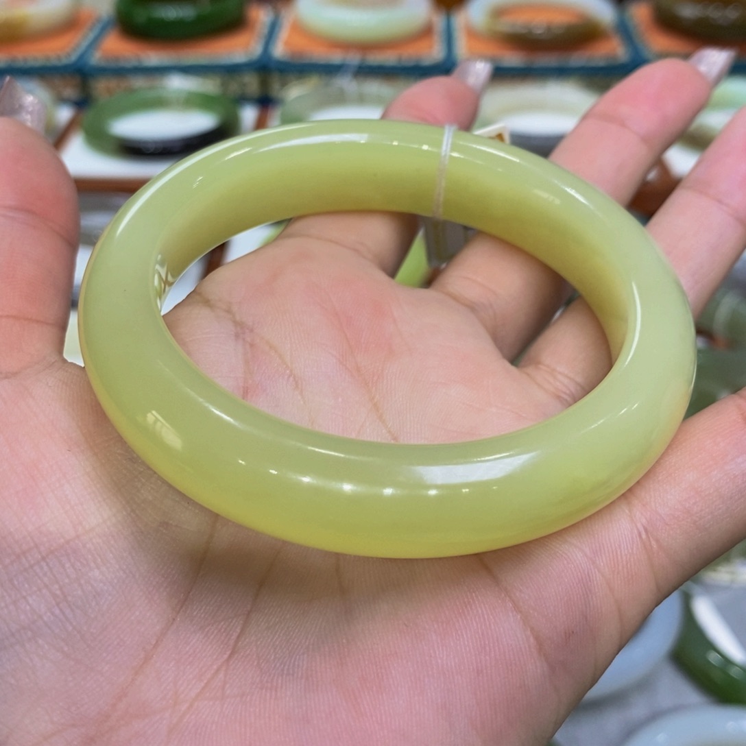 和田玉手镯未镶嵌新疆若羌黄口58