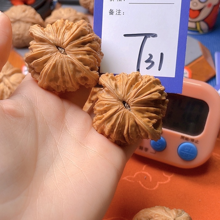 文玩核桃把件望****料文玩核桃31