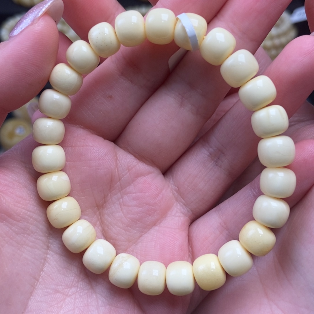 蜜蜡未镶嵌珠宝奇石卡9