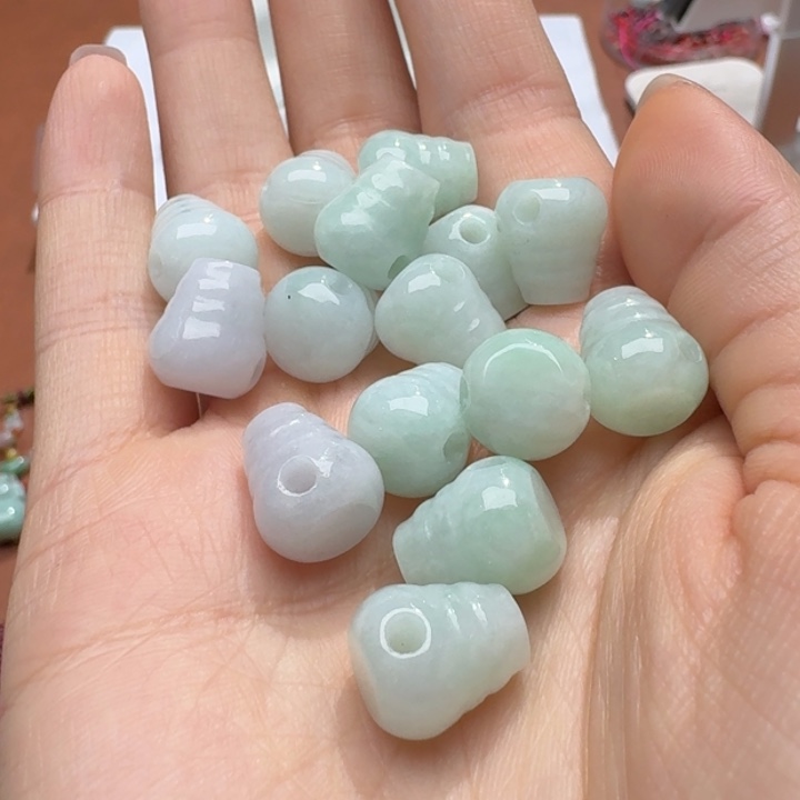 未镶嵌挂件翡翠福利1个，不包邮，拍一单邮费发货