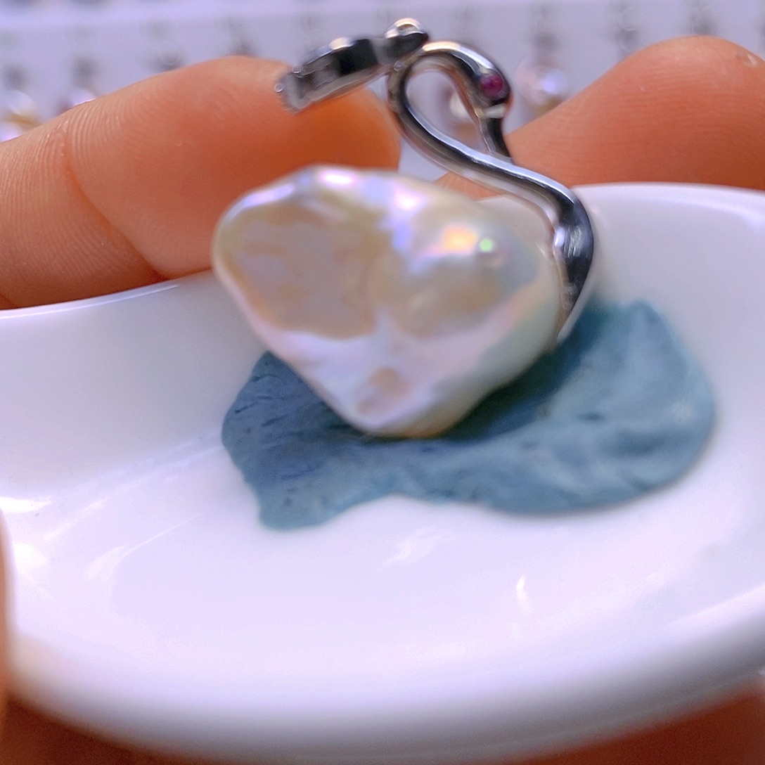 淡水珍珠合金颈饰