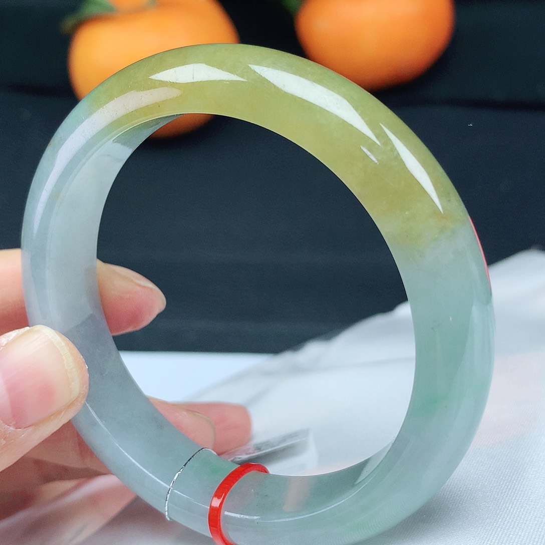 翡翠手镯未镶嵌57圈