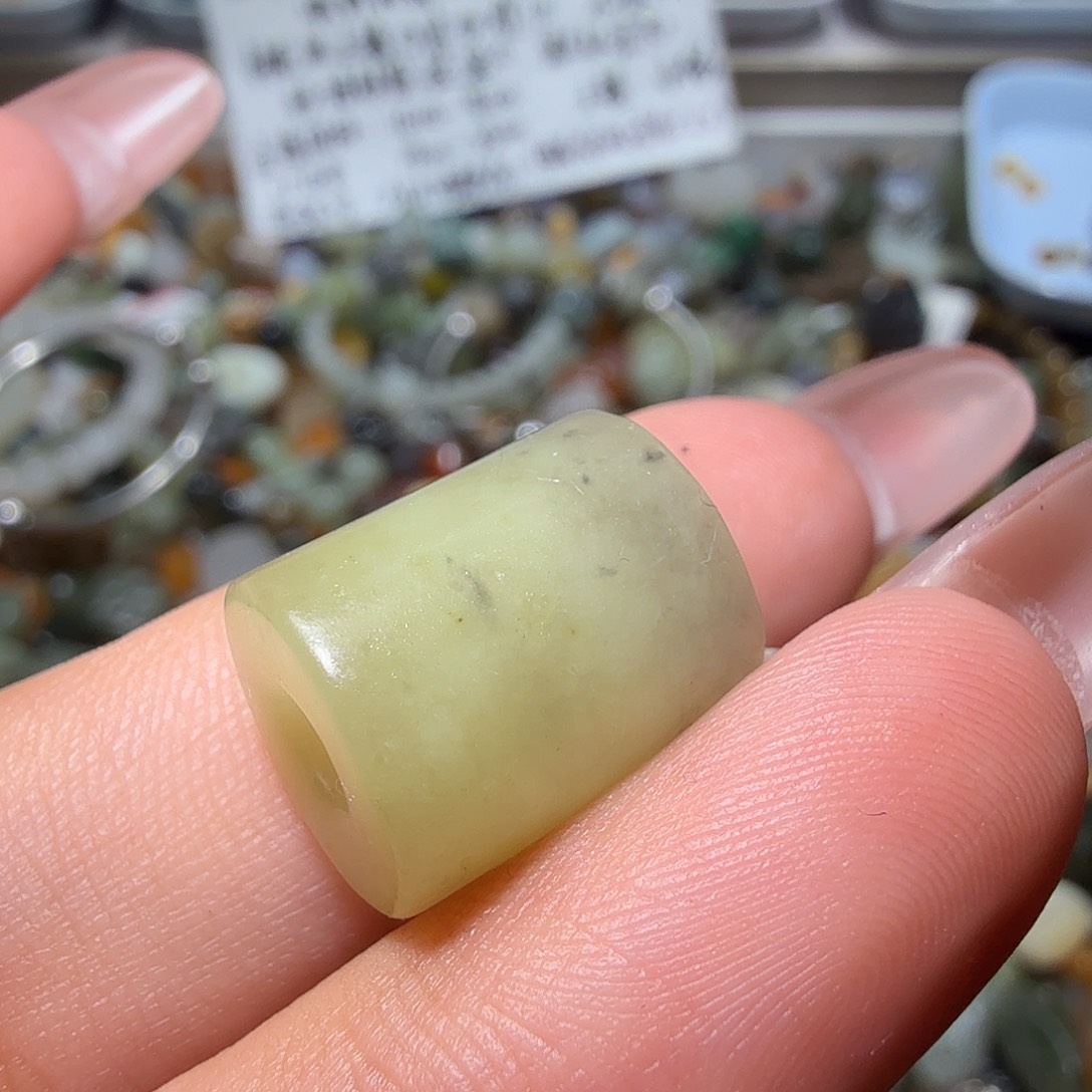 和田玉未镶嵌珠宝奇石