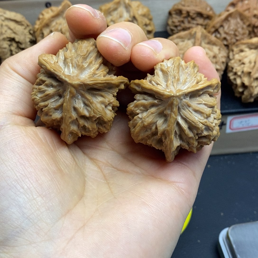 桃核吊坠再****光秦岭41三棱