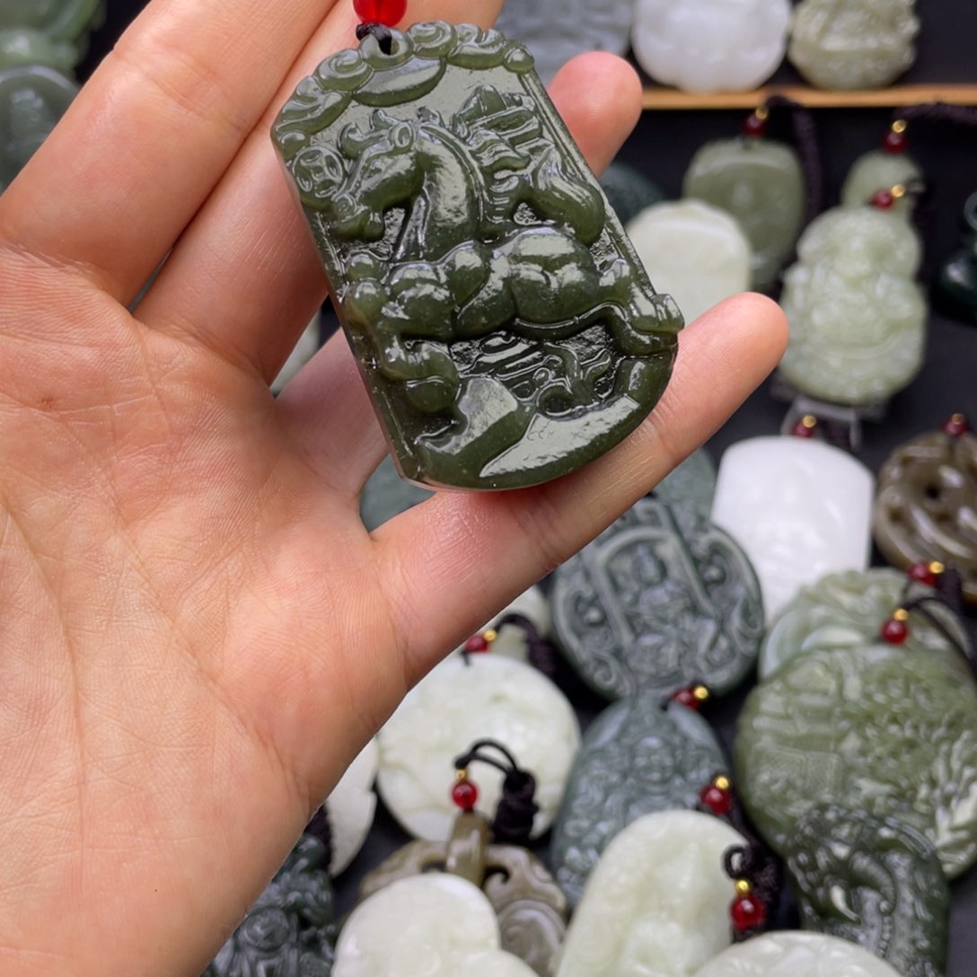 和田玉颈饰未镶嵌