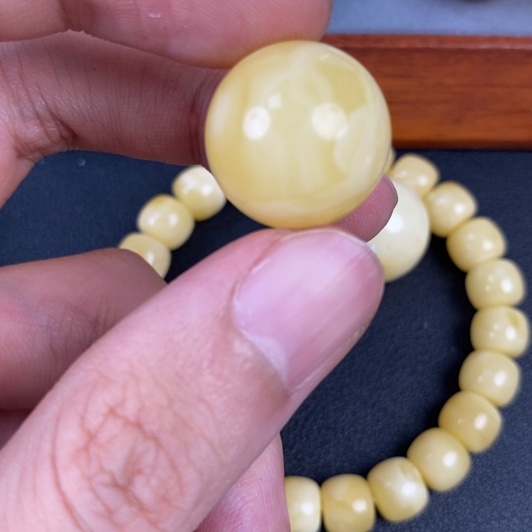 琥珀未镶嵌珠宝奇石50