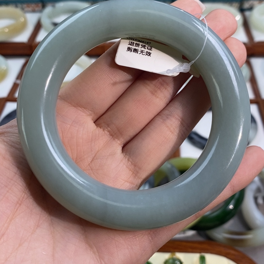 和田玉未镶嵌手镯且末奶蓝大胖圆58/59