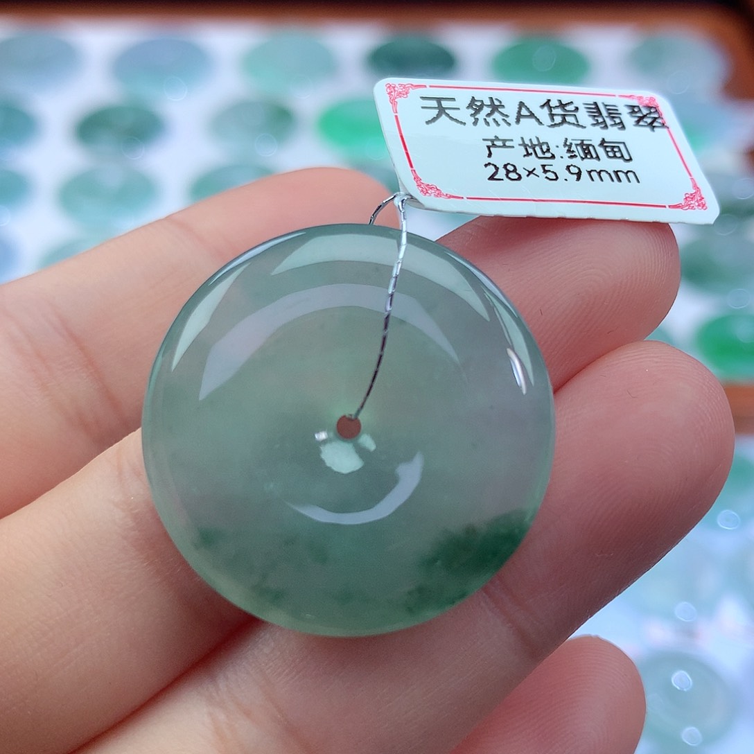 翡翠吊坠(不含链)未镶嵌