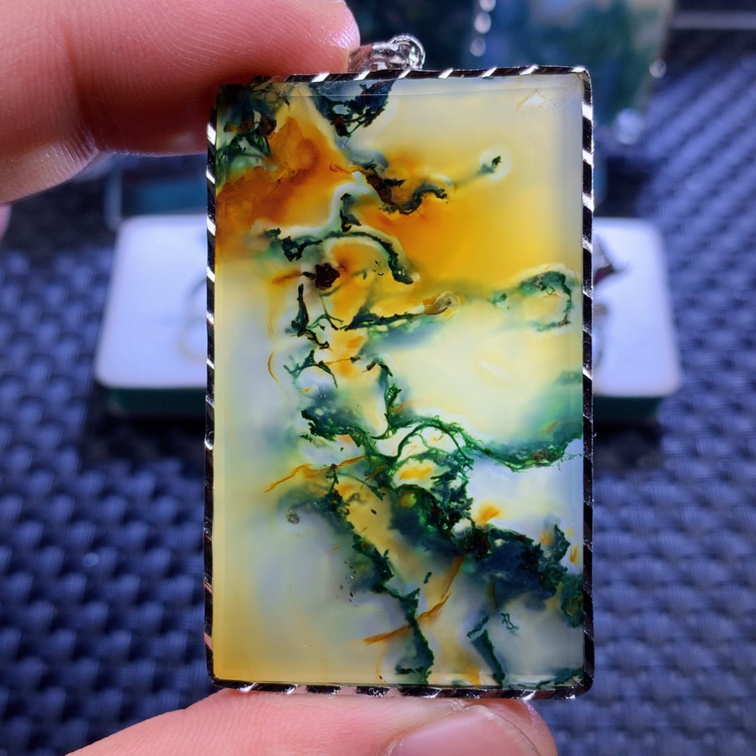 未镶嵌颈饰玛瑙/玉髓庆*