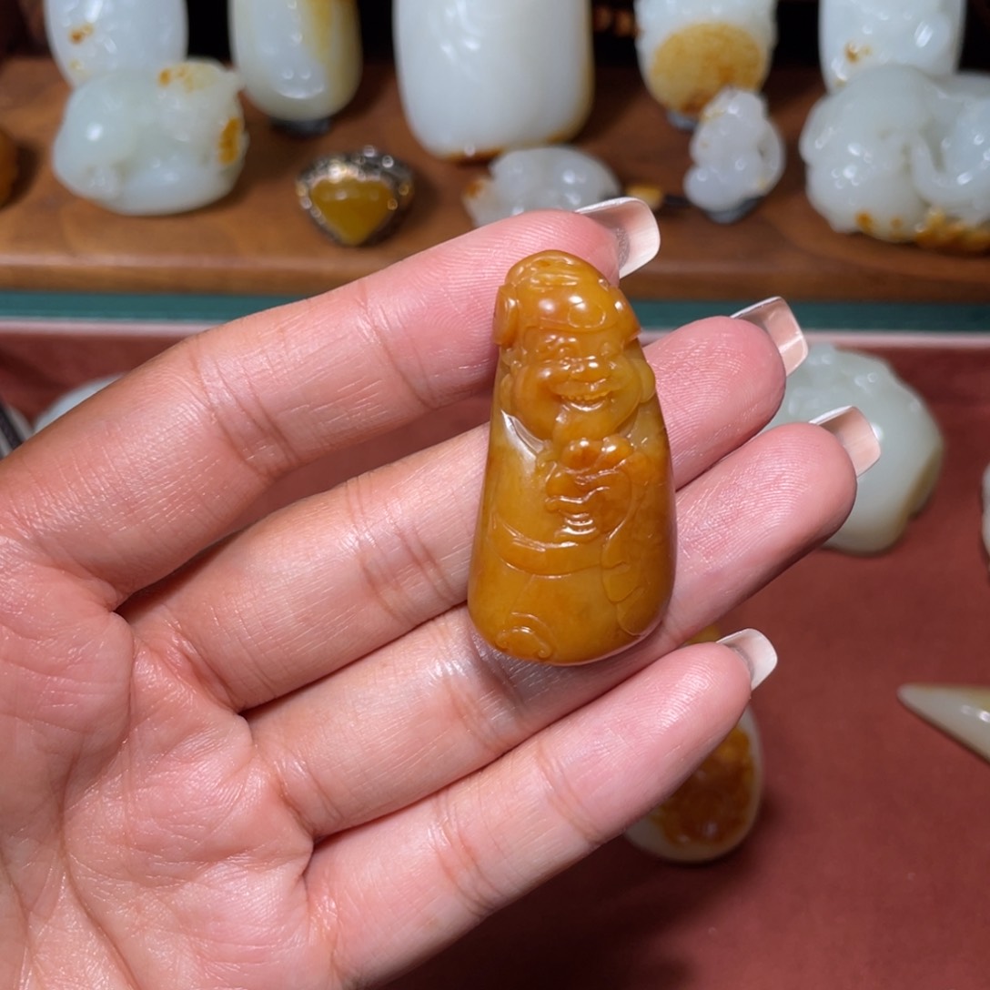 颈饰未镶嵌和田玉