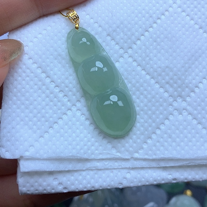 翡翠18K金镶嵌颈饰挂件