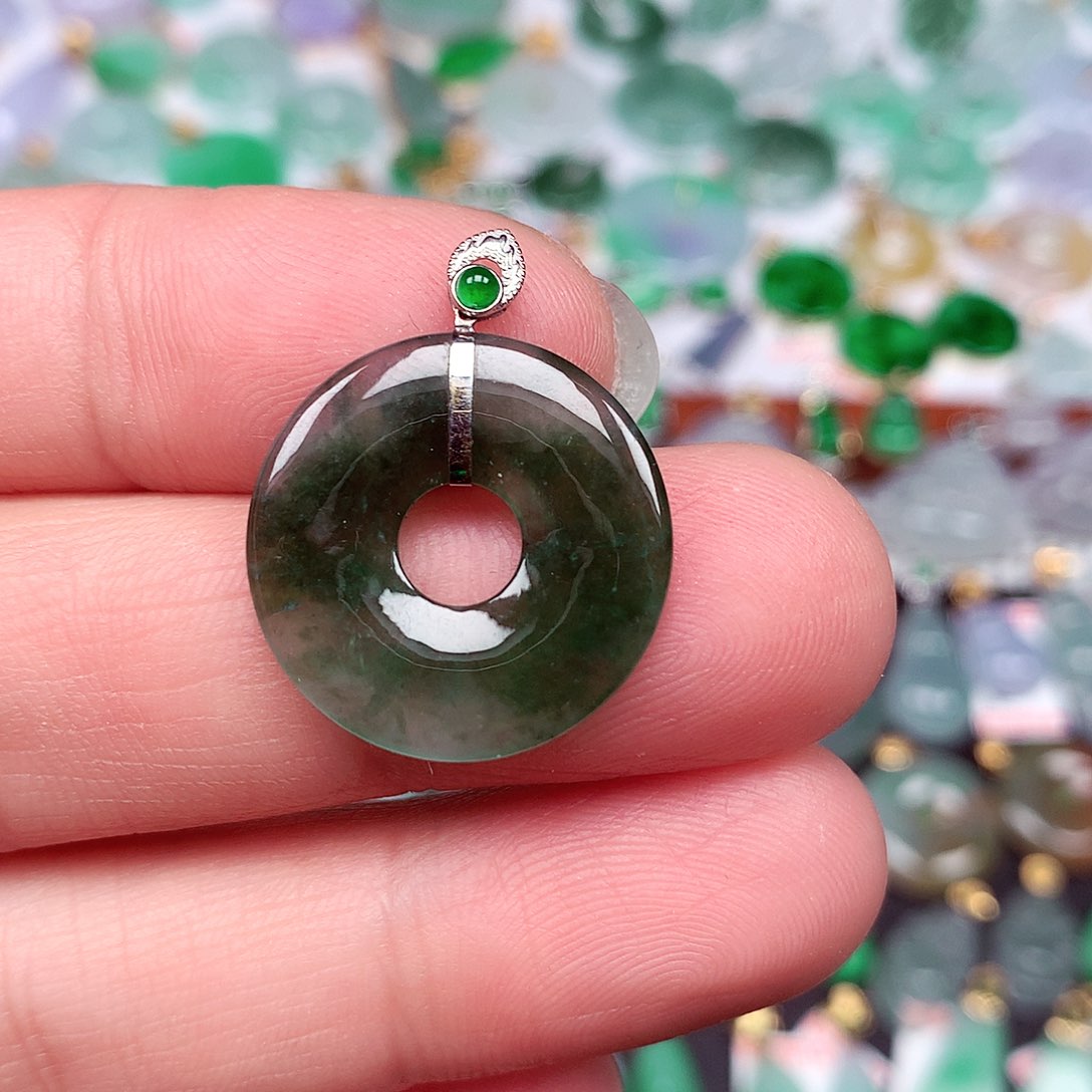 翡翠颈饰18K金镶嵌天然翡翠A货